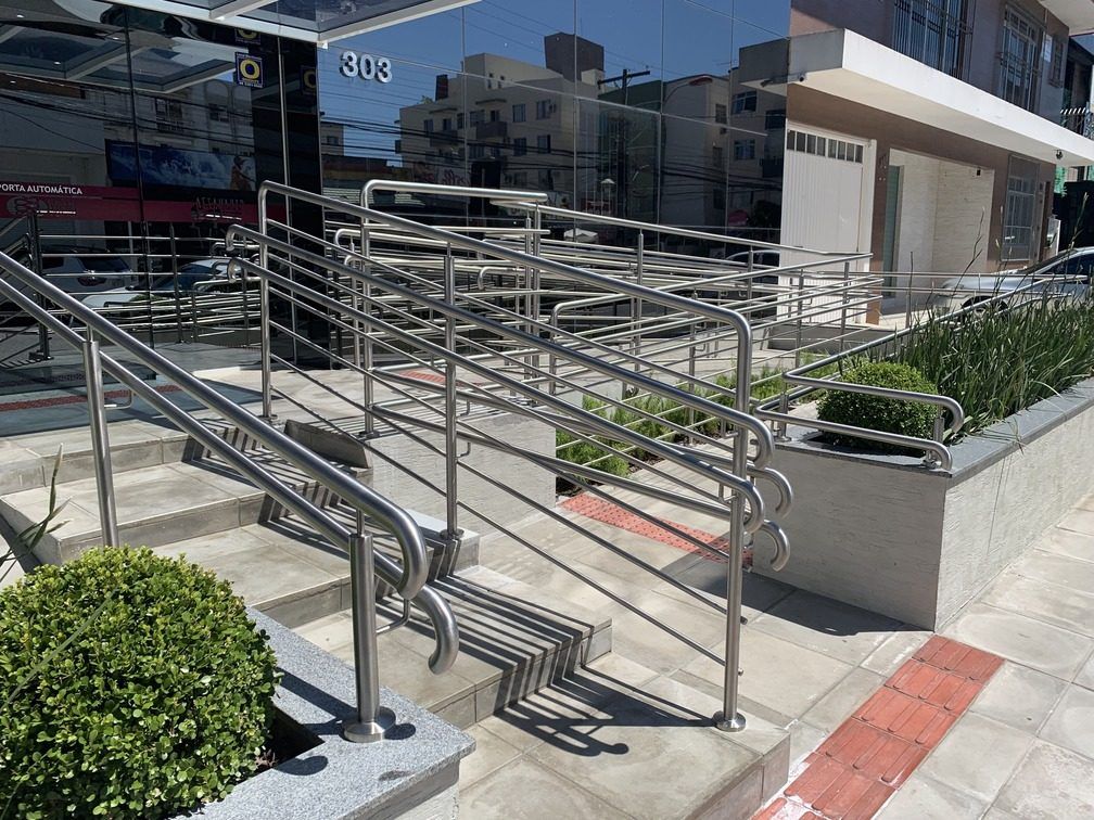 Corrimão Clínica